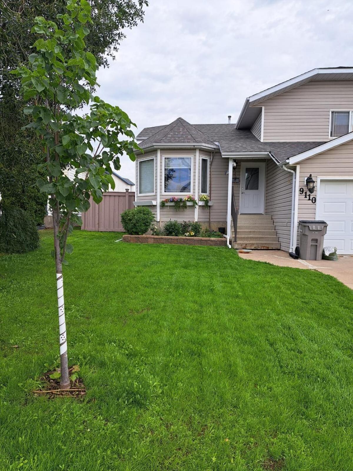 Premier Cozy Home Away From Home Grande Prairie Exterior photo